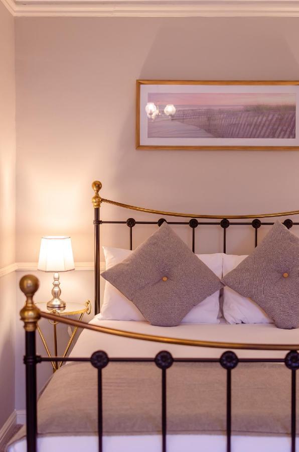 The Alverbank Hotel Gosport Exteriör bild